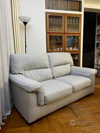 2 poltrone e 2 divani