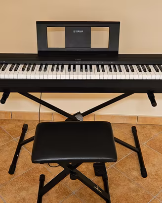 pianoforte yamaha P-45