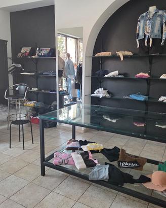 arredamento negozio 