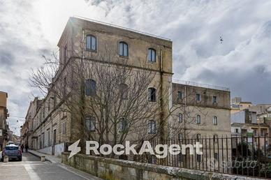 PALAZZO CENTRO STORICO RAGUSA