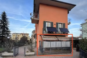 Immobile in asta di 111 m² con 3 locali e box auto