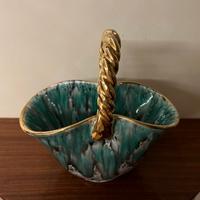 Cesto in ceramica con manico intrecciato dorato