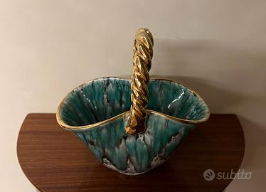 Cesto in ceramica con manico intrecciato dorato