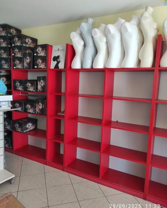 Scaffale per negozio