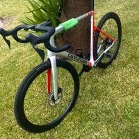 Bici da corsa cannondale supersix evo