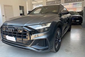 Audi Q8 50 TDI Mild Hybrid S Line Edition Identity