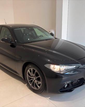 Alfa Romeo Giulia 2.2 t Super 180cv
