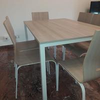 Tavolo da cucina allungabile e 6 sedie coordinate