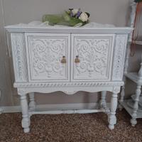 mobile rifatto in stile shabby 
