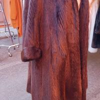 pelliccia di visone scura