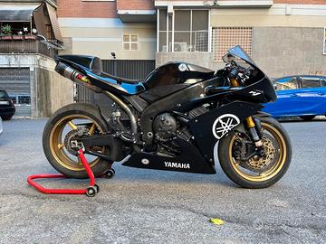 R1 08 Pista
