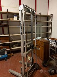Carrello elevatore manuale