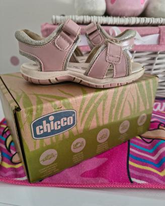 Sandali chicco