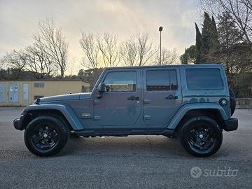Jeep  Wrangler Sahara Ullnlimited  in garanzia