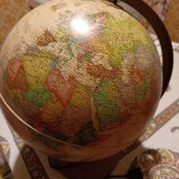 Mappamondo luminoso.