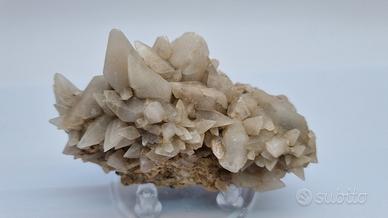 Minerale calcite provenienza barbusi Sardegna 