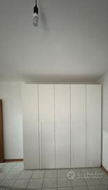 armadio da camera da letto