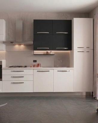 Cucina componibile  bianca  da tre metri  e 20