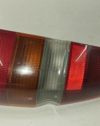 STOP FANALE POSTERIORE DESTRO FORD Escort Berlina