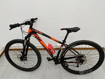 MTB KTM AERA in carbonio taglia M ruote 29”