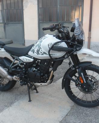 Royal Enfield Himalayan kamet white tubeless