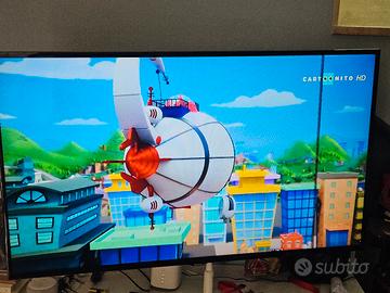 TV  55" Samsung  con led rovinati 