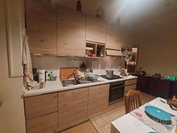 Cucina completa di elettrodomestici