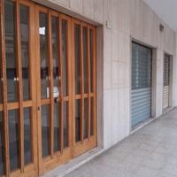 Locale 100 mq commerciale - deposito - magazzino