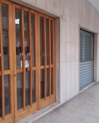Locale 100 mq commerciale - deposito - magazzino