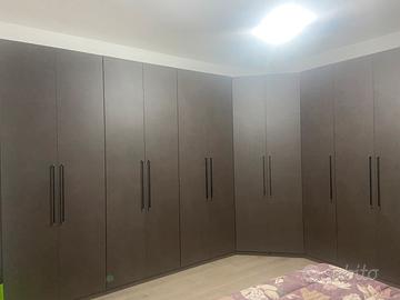 Armadio 8 ante + cabina armadio