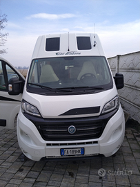 Camper Van font Vendone h300