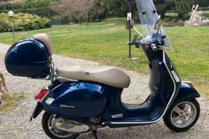 Vespa 300