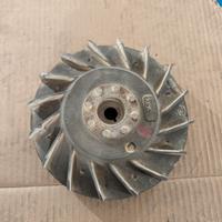 Volano 4 poli cono 20 per vespa pk