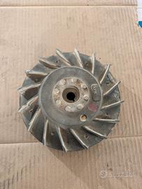 Volano 4 poli cono 20 per vespa pk