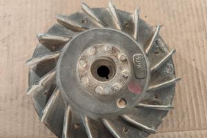 Volano 4 poli cono 20 per vespa pk