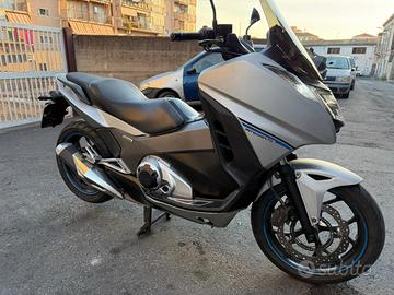 Honda integra 750s 2016
