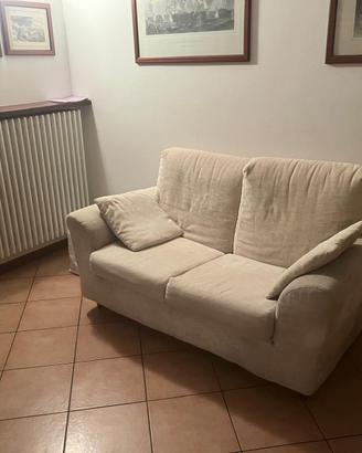 Divano a 2 posti e poltrona Divano letto