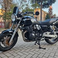 Suzuky GSX750 INAZUMA