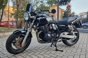 Suzuky GSX750 INAZUMA