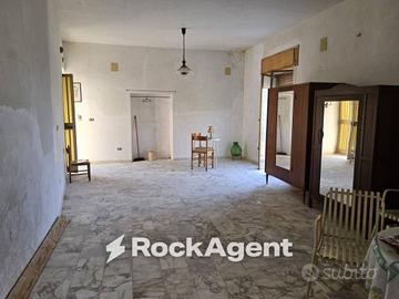 Casa indipendente di 120 m² con 2 locali a Gioiosa