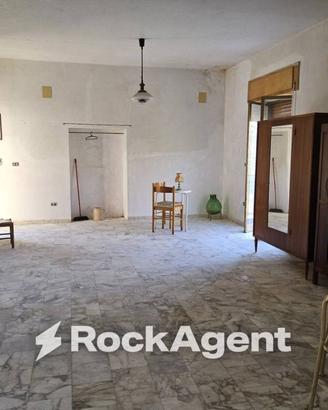 Casa indipendente di 120 m² con 2 locali a Gioiosa