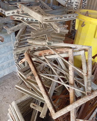 Cravatte per pilastri