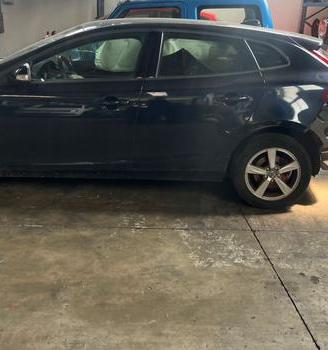 VOLVO V40 BLU SCURO