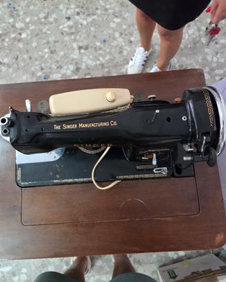macchina da cucire singer antica del 1957