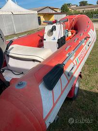 Gommone e motore 4 tempi