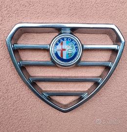 Scudo con logo per Alfa Romeo Giulietta anno 1978