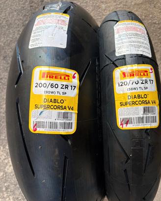 Gomme moto Pirelli supercorsa V4 SP 120/70-200/60