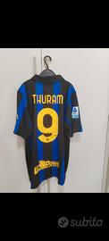 maglia Inter 2026 27 Thuram taglia XL
