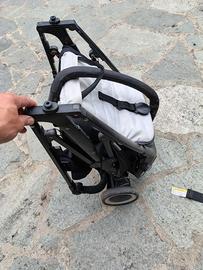 Passeggino pieghevole