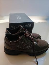 Sneaker/scarpe stringate da donna